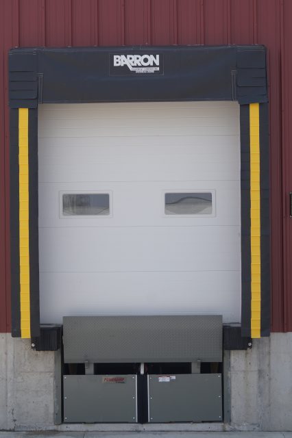 Vermeer Dock Seal with leveler