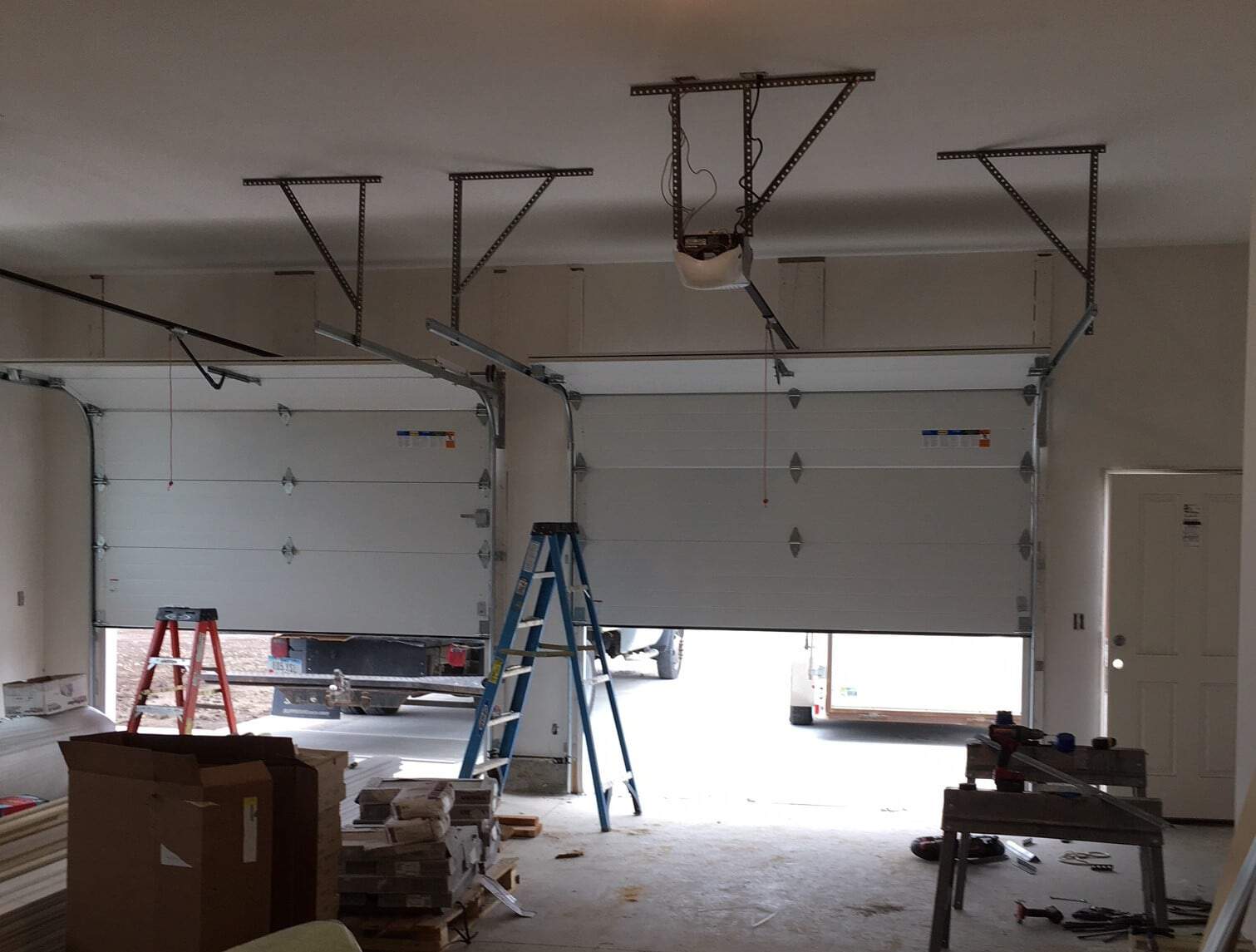 3 Tests You Can Do to Make Sure Your Garage Door is Ready for Fall