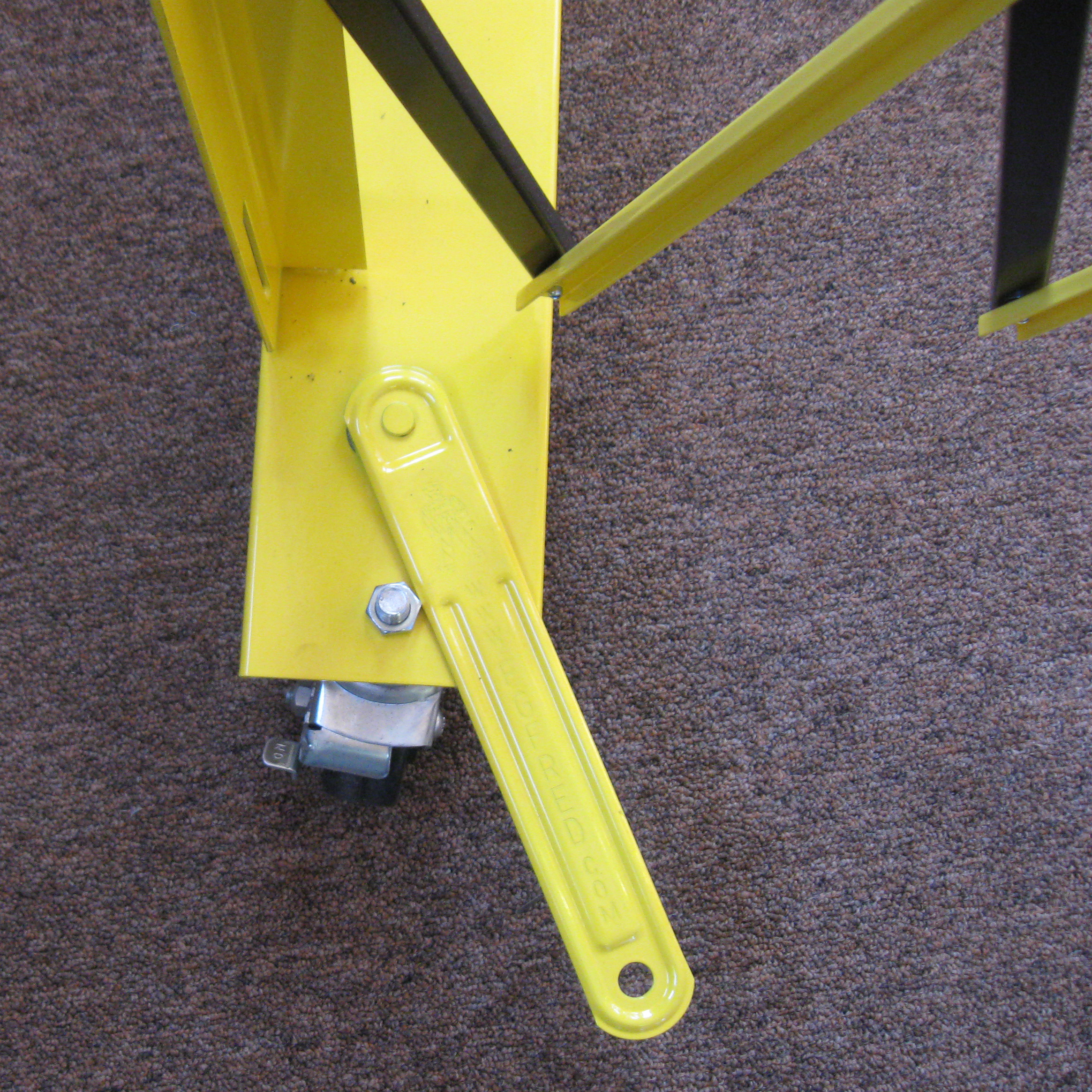 barrier gate axle with strap square crop 2